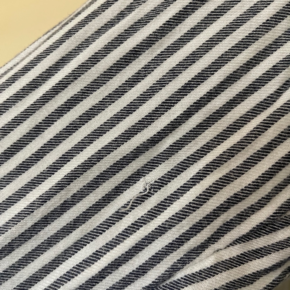 Button up - Picture 2 of 2